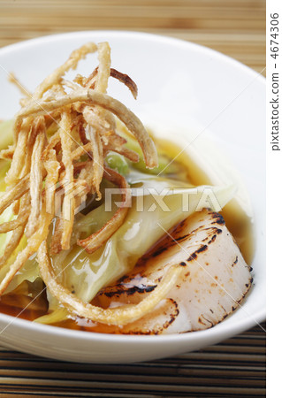 Cabbage scallops with scallops Cabbage scallops with scallops 4674306
