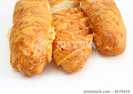 The ruddy long loaf of bread 4676439