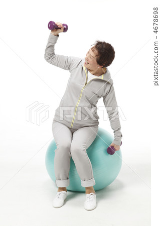 成熟年齡女士行使 4678698