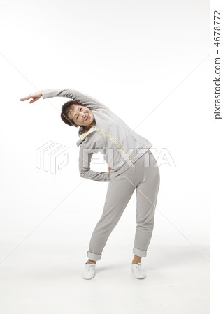 成熟年齡女士行使 4678772