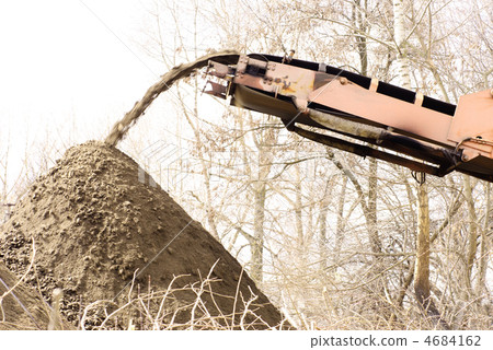 unloading of stone to the railway platform 4684162