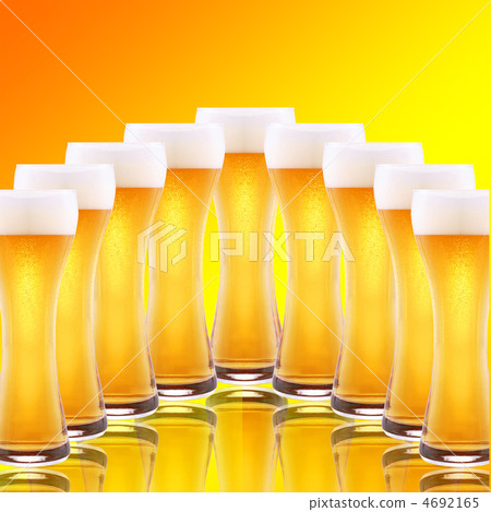A row of beer pints 4692165