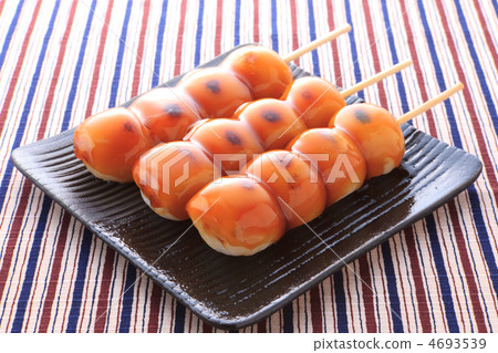 Mitarashi dumpling  4693539