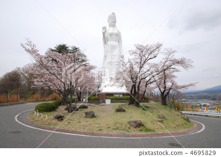 山梨縣北崎市和平觀音春天 山梨縣北崎市和平觀音春天 4695829