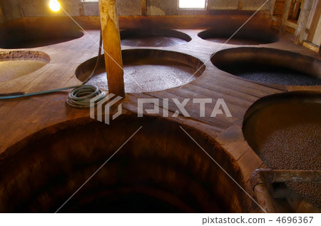 Osugi barrel of soy sauce brewery Osugi barrel of soy sauce brewery 4696367