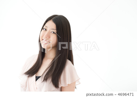 黑頭髮的日本婦女 4696471