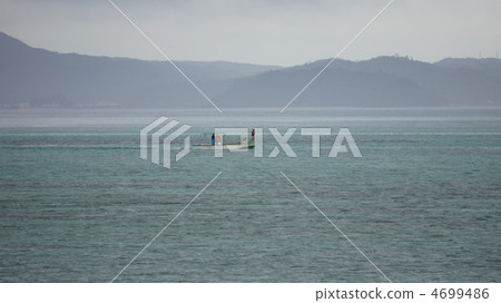 Fishing vessel 4699486