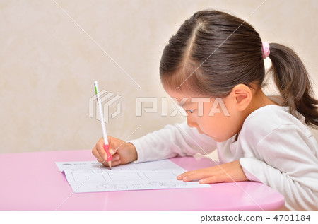 A girl who studies seriously 4701184