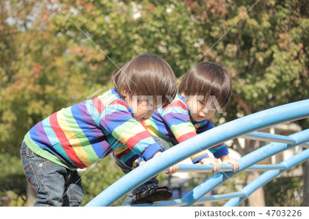 Climb Twins Climb Twins 4703226
