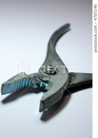 Pliers 4705146