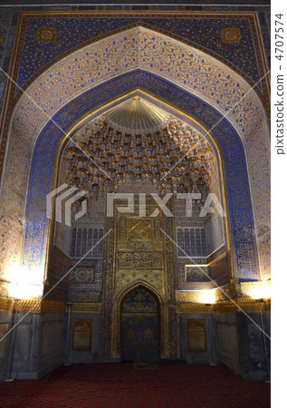 Samarkand Registan Plaza Tirakari / Medrese 4707574