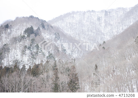 Snow mountain Snow mountain 4713208