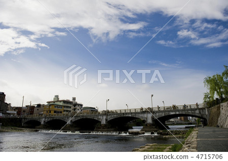 Kyoto Seiko Ohashi and Kamogawa 4715706