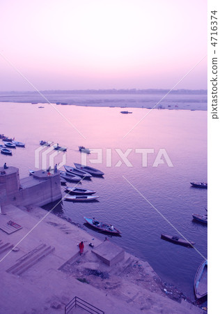 Morning glow of the Ganges River: India / Varanasi Morning glow of the Ganges River: India / Varanasi 4716374