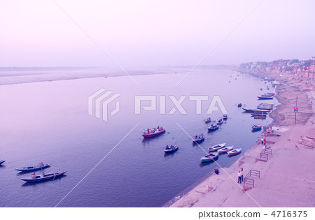 Morning glow of the Ganges River: India / Varanasi Morning glow of the Ganges River: India / Varanasi 4716375