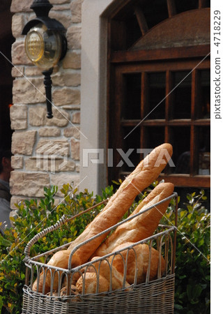 French bread on a street 4718229