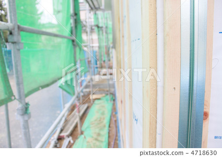 Under construction 4718630