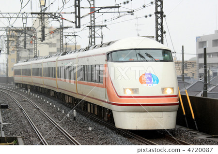 Tobu Express Limited Spacia 100 series Tobu Express Limited Spacia 100 series 4720087