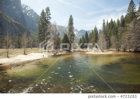 Yosemite Valley River on Spring Day 4723283