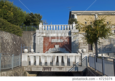 琵琶湖Hydrophobia Yurau Yuraume隧道的Yuraku 琵琶湖Hydrophobia Yurau Yuraume隧道的Yuraku 4725074