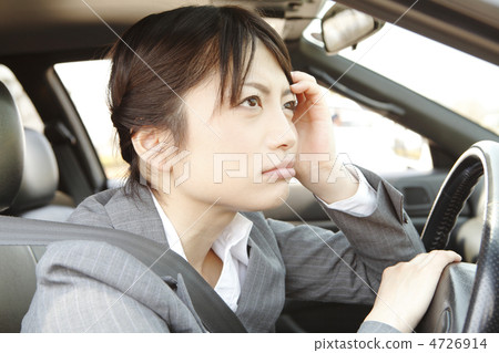 Female model suffering from work: Otomo Ayumu 4726914