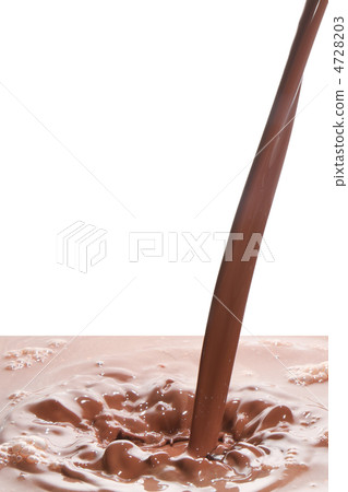 pouring chocolate 4728203