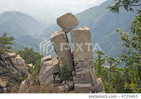 Absolute falling "Jizo rock" Absolute falling "Jizo rock" 4729463