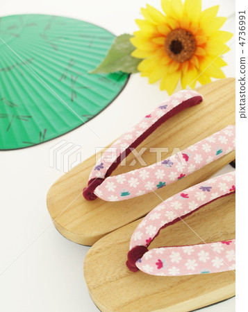 夏天圖像障礙物和向日葵和風扇 4736991