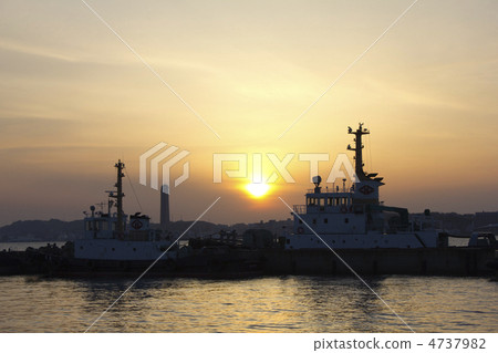 在Mojiko口岸的日落 在Mojiko口岸的日落 4737982