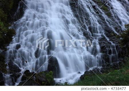 Oshinkoshin waterfall 4738477