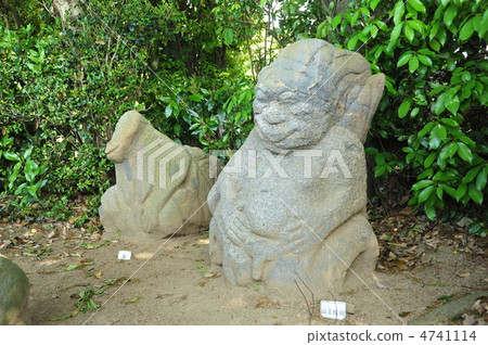 奈良明日香猴子山野山展覽和一個女人 奈良明日香猴子山野山展覽和一個女人 4741114