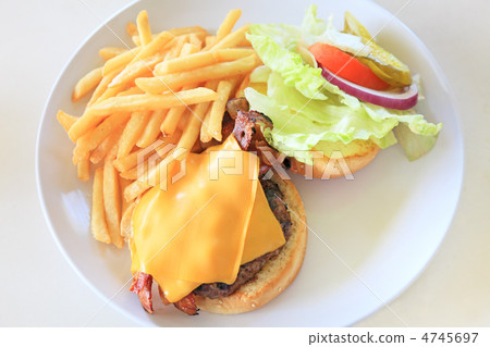 Delicious American hamburgers with big tits 4745697