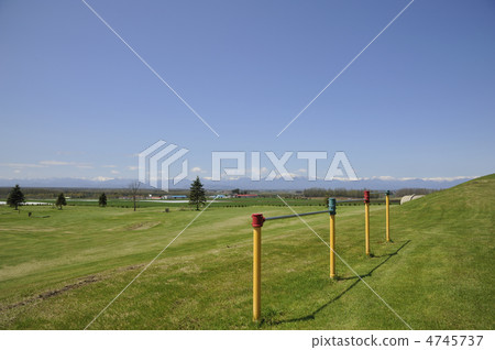 Spring in the park 4745737