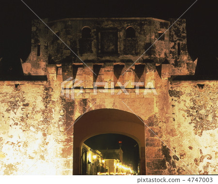 San Miguel Fortress 4747003