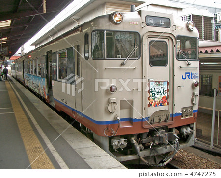 Old-fashioned banashi train on the Kibi line in Okayama prefecture 4747275