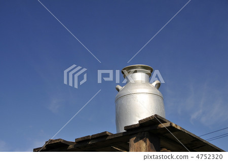 Milk can Milk can 4752320