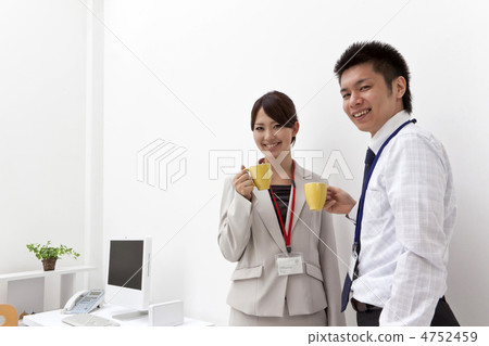 Businessmen taking a break with a cup of coffee Businessmen taking a break with a cup of coffee 4752459