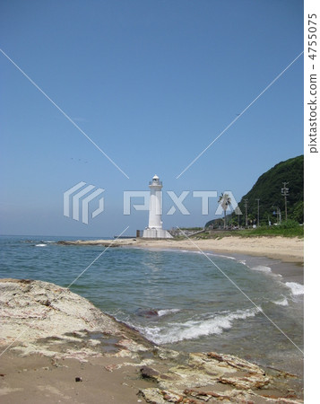 The Nozakizaki lighthouse that shines in the blue sky The Nozakizaki lighthouse that shines in the blue sky 4755075