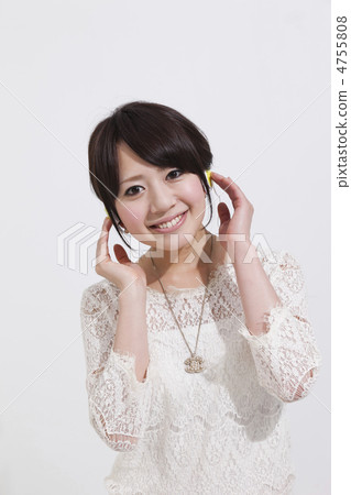 一位年輕女士的節奏 4755808