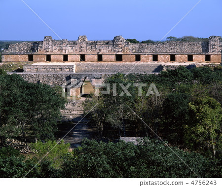 Uxmal remains ruins 4756243