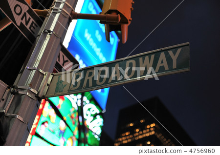  New York  4756960