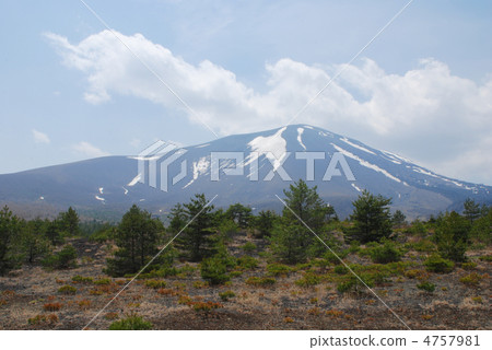 淺間火山群馬春天 淺間火山群馬春天 4757981