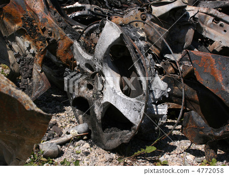 burnt car 4772058