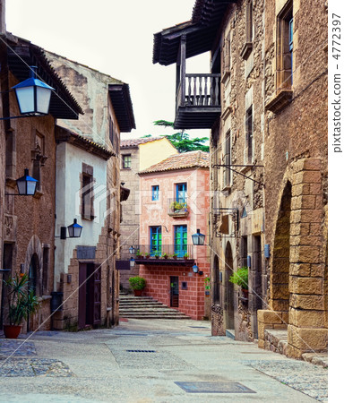 spanish street spanish street 4772397