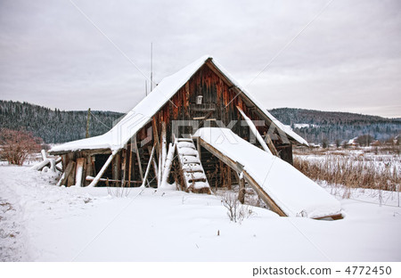 old wooden house old wooden house 4772450
