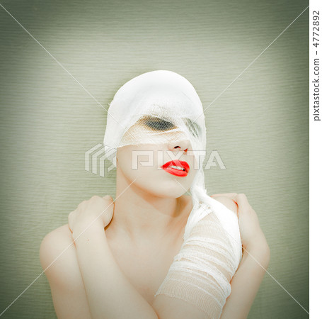 woman in bandage 4772892