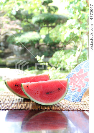 Cut Watermelon · Vertical Vertical 02 4773047