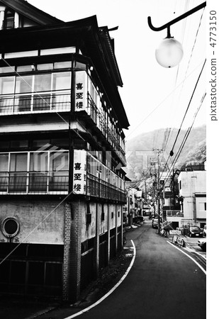 Seemi hot spring town where the remnant of Showa remains Seemi hot spring town where the remnant of Showa remains 4773150