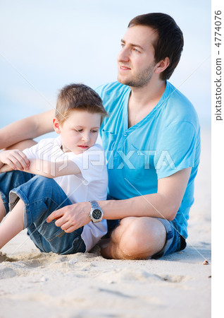 Father and son portrait 4774076