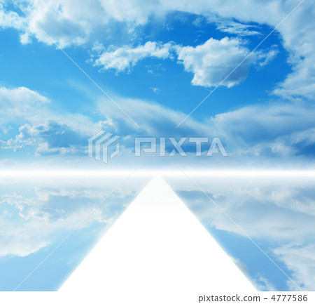 A straight road 4777586